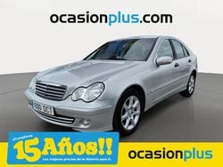 Gris plata Usado 2004 Mercedes C180 Classic Berlina | 6450 € (Precio justo)