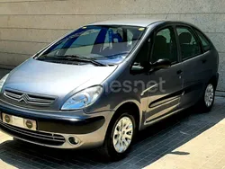 Gris / plata Usado 2004 Citroën Xsara Picasso Monovolumen | 4490 € (Un poco caro)