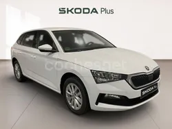 Blanco Nuevo 2024 Skoda Scala Selection Utilitario | 19.990 € (Precio justo)