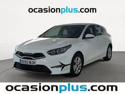 Blanco Usado 2023 Kia Ceed Utilitario | 15.864 € (Buen precio)
