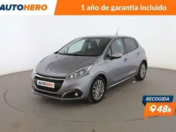 Gris Usado 2019 Peugeot 208 Signature Sky Utilitario | 9499 € (Buen precio)
