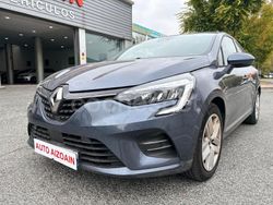 Gris / plata Usado 2022 Renault Clio V Business Berlina | 10.500 € (Buen precio)