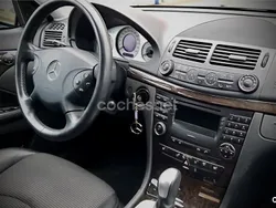 Negro Usado 2005 Mercedes E280 Avantgarde Berlina | 10.250 € (Precio justo)