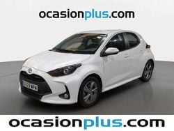 Blanco Usado 2024 Toyota Yaris Hybrid Active Utilitario | 17.355 € (Buen precio)