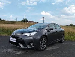 Gris / plata Usado 2018 Toyota Avensis Advance Berlina | 12.990 € (Precio justo)