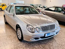 Gris / plata Usado 2004 Mercedes E200 Elegance Berlina | 8900 €
