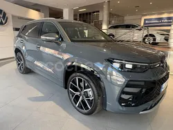 Gris / plata Nuevo 2025 VW Tayron R-line SUV | 48.990 €