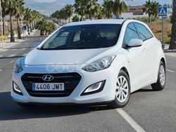 Blanco Usado 2016 Hyundai i30 Berlina | 8900 € (Precio justo)