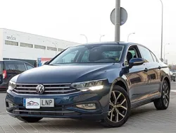 Azul Usado 2021 VW Passat Executive Berlina | 18.950 € (Precio justo)