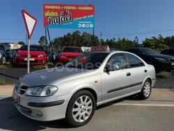 Gris / plata Usado 2001 Nissan Almera Comfort Berlina | 2400 €