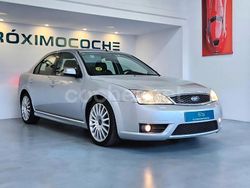 Gris / plata Usado 2002 Ford Mondeo ST Berlina | 8990 €