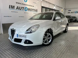 Negro Usado 2012 Alfa Romeo Giulietta Progression Utilitario | 7990 € (Precio justo)