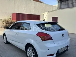 Blanco Usado 2009 Kia Ceed Active Berlina | 3000 €
