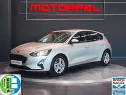 Gris / plata Usado 2022 Ford Focus ST-Line Berlina | 15.990 € (Super precio)