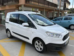 Blanco Usado 2018 Ford Tourneo Courier Trend Monovolumen | 7800 € (Super precio)