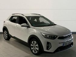 Blanco Usado 2023 Kia Stonic SUV | 18.400 € (Un poco caro)