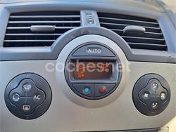 Gris / plata Usado 2005 Renault Mégane II Privilege Berlina | 4200 € (Un poco caro)