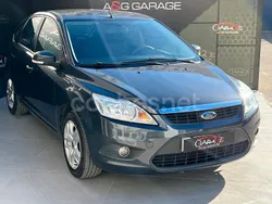 Gris / plata Usado 2010 Ford Focus Trend Berlina | 5990 € (Precio justo)