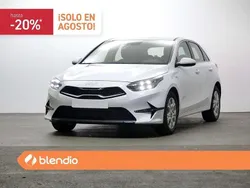 Blanco Usado 2023 Kia Ceed Utilitario | 18.320 € (Precio justo)