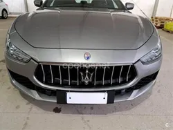 Gris / plata Usado 2021 Maserati Ghibli Coupe | 48.900 €