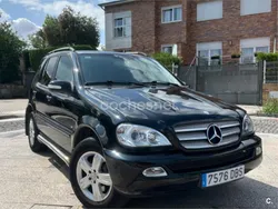 Negro Usado 2004 Mercedes ML270 Edition SUV | 5100 € (Buen precio)