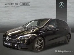 Nachtschwarz unilack Usado 2023 Mercedes B200 AMG line Monovolumen | 34.250 € (Precio justo)