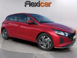 Rojo Usado 2023 Hyundai i20 Berlina | 13.790 € (Super precio)