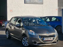 Beige Usado 2013 Peugeot 208 Access Utilitario | 6500 € (Un poco caro)