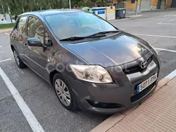 Gris / plata Usado 2007 Toyota Auris Luna Berlina | 5300 € (Precio justo)