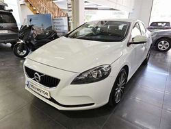 Blanco Usado 2017 Volvo V40 Momentum Familiar | 16.900 € (Precio justo)