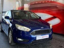 Azul Usado 2015 Ford Focus Berlina | 9500 €