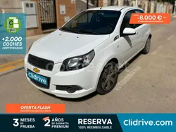 Blanco Usado 2011 Chevrolet Aveo LS Berlina | 4490 € (Precio justo)
