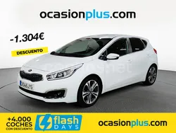 Blanco Usado 2017 Kia Ceed GT Berlina | 13.750 € (Precio justo)