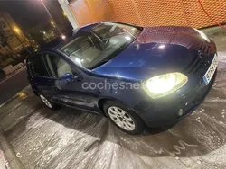 Usado 2006 VW Golf V Highline Berlina | 5000 € (Precio justo)
