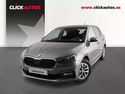 Gris Usado 2025 Skoda Fabia Selection Utilitario | 19.150 € (Precio justo)
