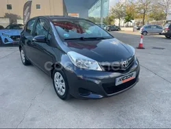 Varios colores Usado 2012 Toyota Yaris Live Utilitario | 8500 €