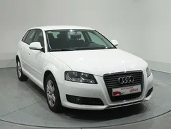 Blanco Usado 2010 Audi A3 Sportback Attraction Berlina | 6800 € (Super precio)