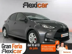 Gris Usado 2021 Toyota Yaris Edition Berlina | 15.990 € (Un poco caro)