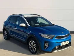 Usado 2021 Kia Stonic SUV | 16.400 € (Precio justo)