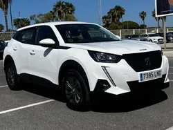 Gris Usado 2016 Peugeot 2008 Style SUV | 16.900 €