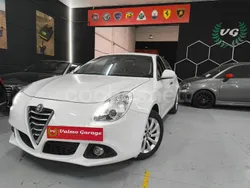 Blanco Usado 2015 Alfa Romeo Giulietta Progression Utilitario | 7900 € (Precio justo)