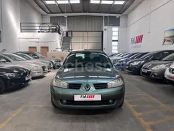 Verde Usado 2005 Renault Mégane II Dynamique Berlina | 2999 € (Precio justo)