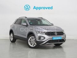Gris plata Usado 2024 VW T-Roc Life SUV | 25.690 € (Precio justo)