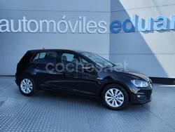 Negro Usado 2016 VW Golf VII Advance Berlina | 13.500 €