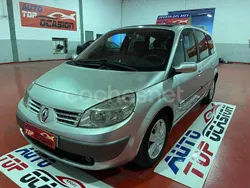Gris / plata Usado 2006 Renault Grand Scénic II Privilege Monovolumen | 4999 € (Un poco caro)