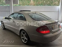 Gris / plata Usado 2002 Mercedes CLK320 Avantgarde Coupe | 7200 € (Precio justo)