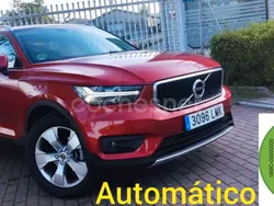Rojo Usado 2021 Volvo XC40 Momentum SUV | 24.200 € (Precio justo)