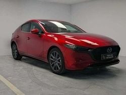 Rojo Usado 2024 Mazda 3 Exclusive-Line | 28.400 € (Un poco caro)