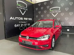 Rojo Usado 2021 VW Golf VIII Edition Familiar | 11.999 € (Un poco caro)