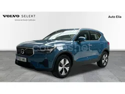 Azul Usado 2023 Volvo XC40 Core SUV | 35.300 € (Precio justo)